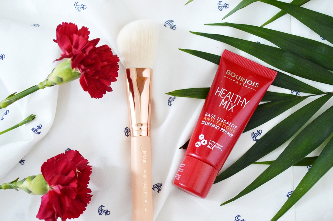 co zrobić, aby makijaż utrzymywał się cały dzień 